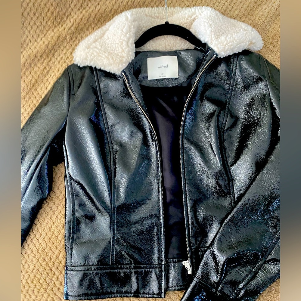 Aritzia Wilfred spring lacquer jacket